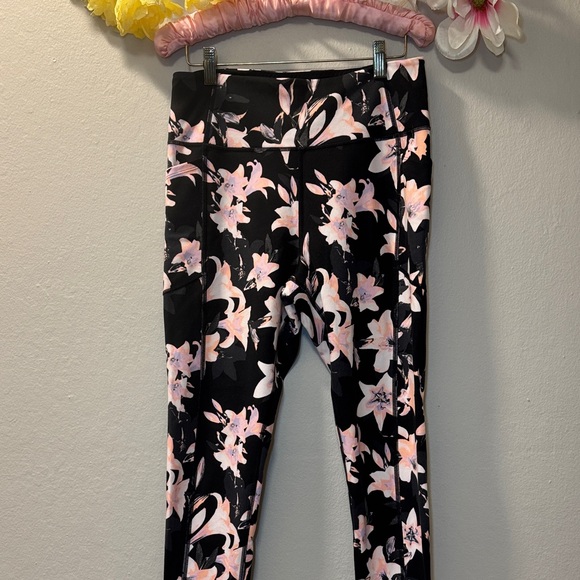 Victoria's Secret Black Leggings with Light Pink Floral Print - Picture 3 of 9